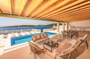 Beachfront Villa, 28 sqm Heated Infinity Pool, Open Sea Sunset Views - Villa Sunset